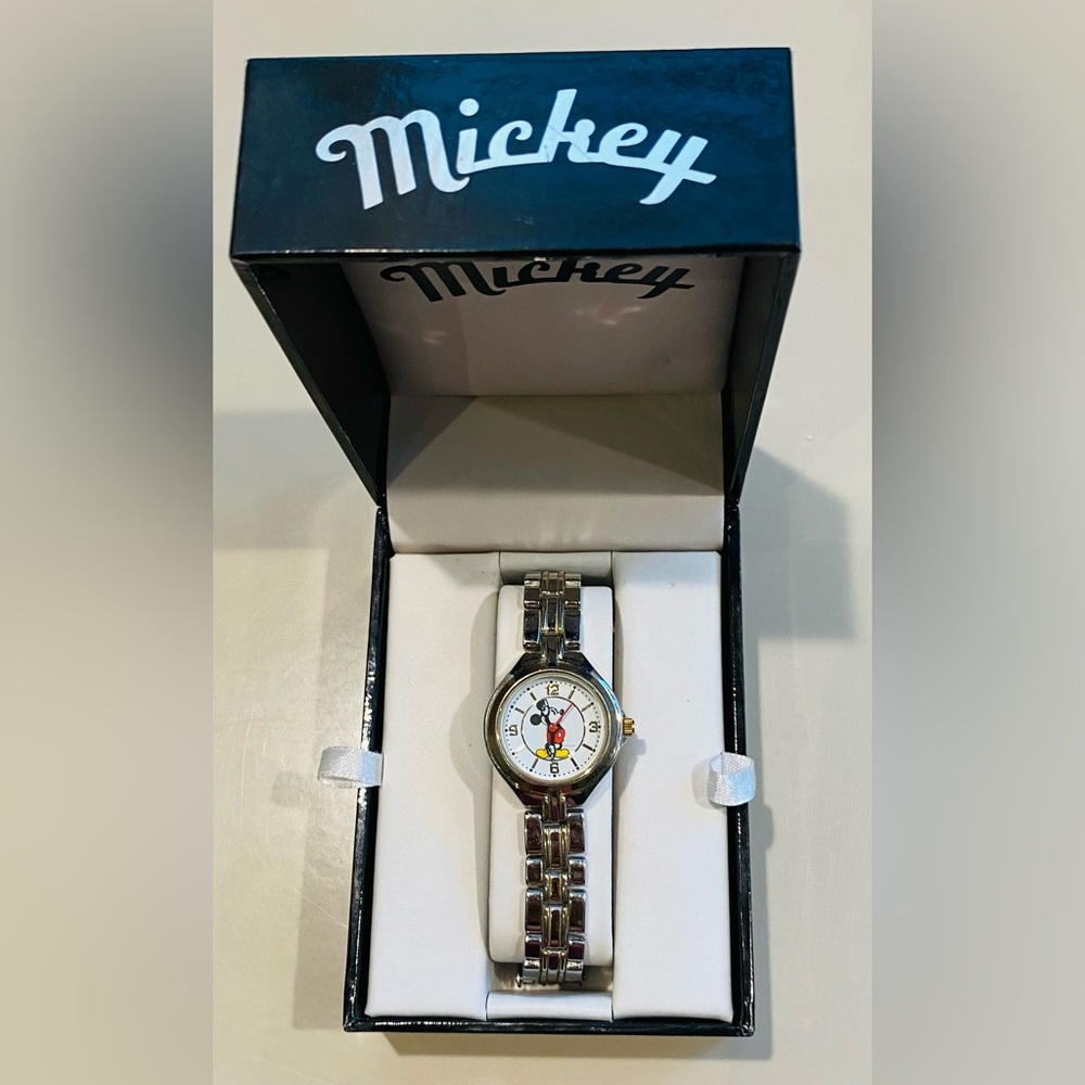 Disney Mickey Mouse Stainless Steel Watch MCK167 NEW BATTERY